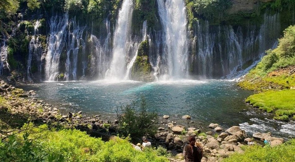 McArthur-Burney Falls Memorial State Park, California, USA